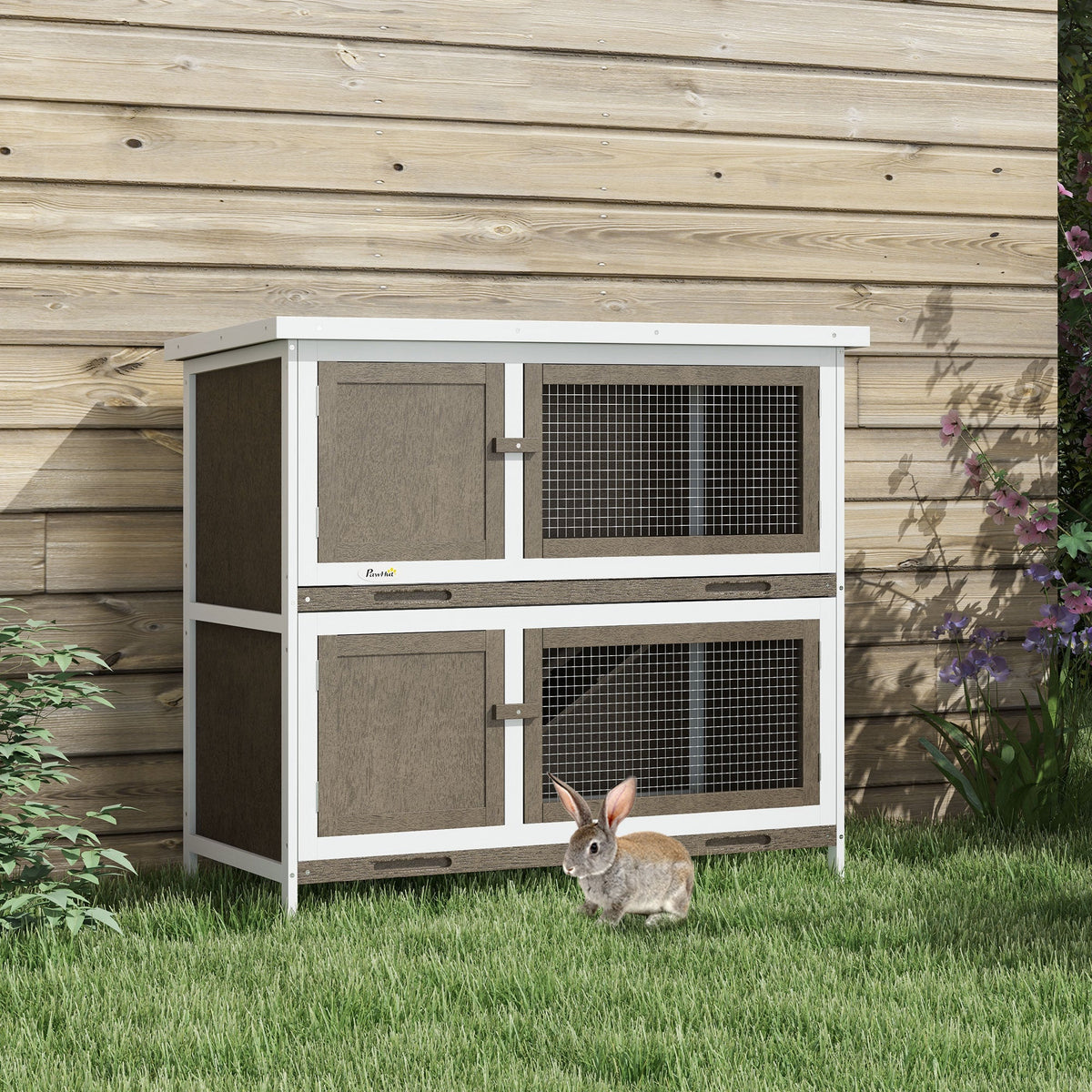 Bunny Hutch with Ramp