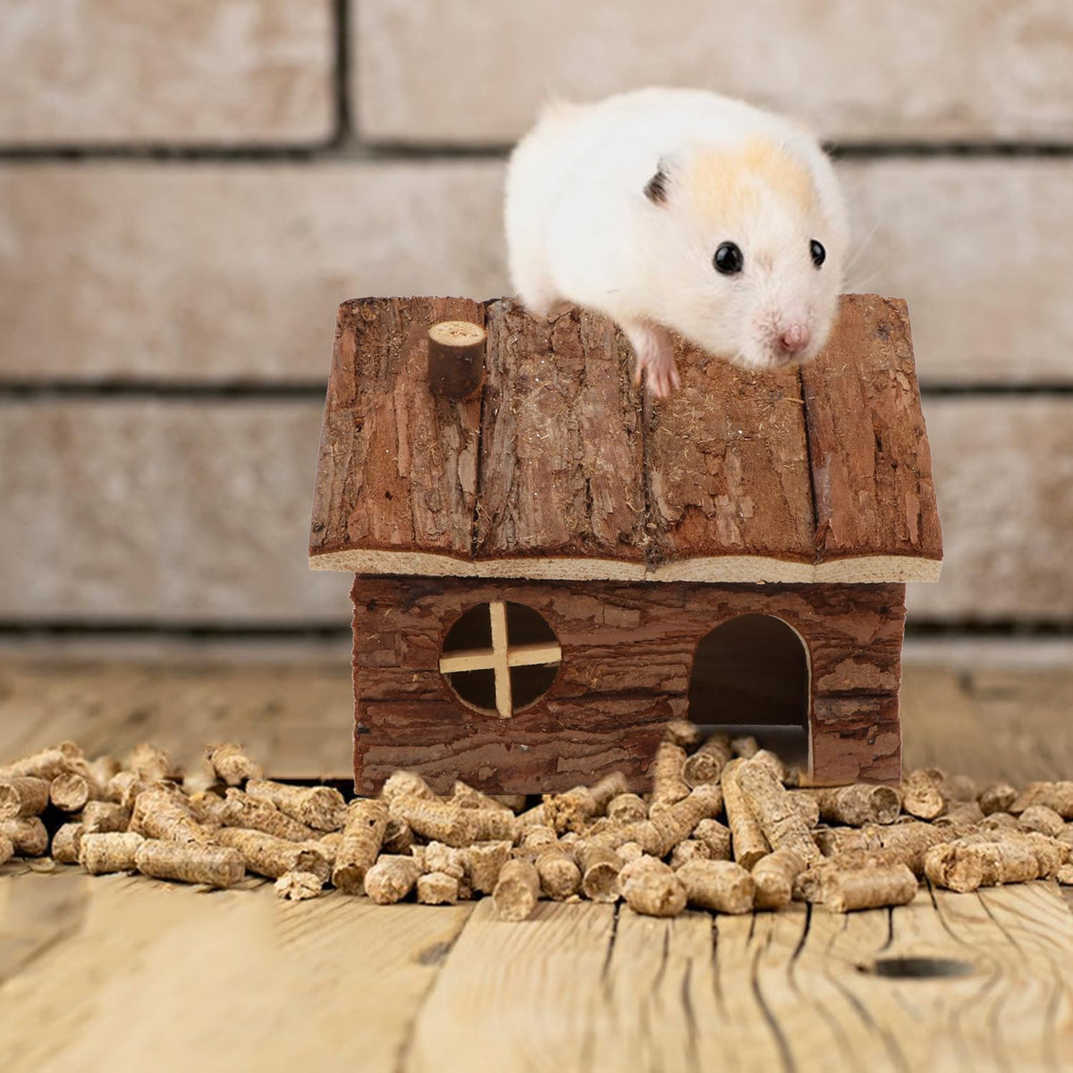 Hypeety Natural Wooden Hamster House Cage Small Animals House with Chimney for Pet Rats Gerbil Hideout Play House (S)