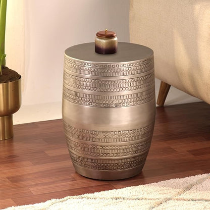 Modern Round Aluminum Hammered Embossed Texturing Metal End Table, Hand-Stamped Iron, Boho Accent Side Table, Drum Shaped, for The Living Room and Bedroom, Silver